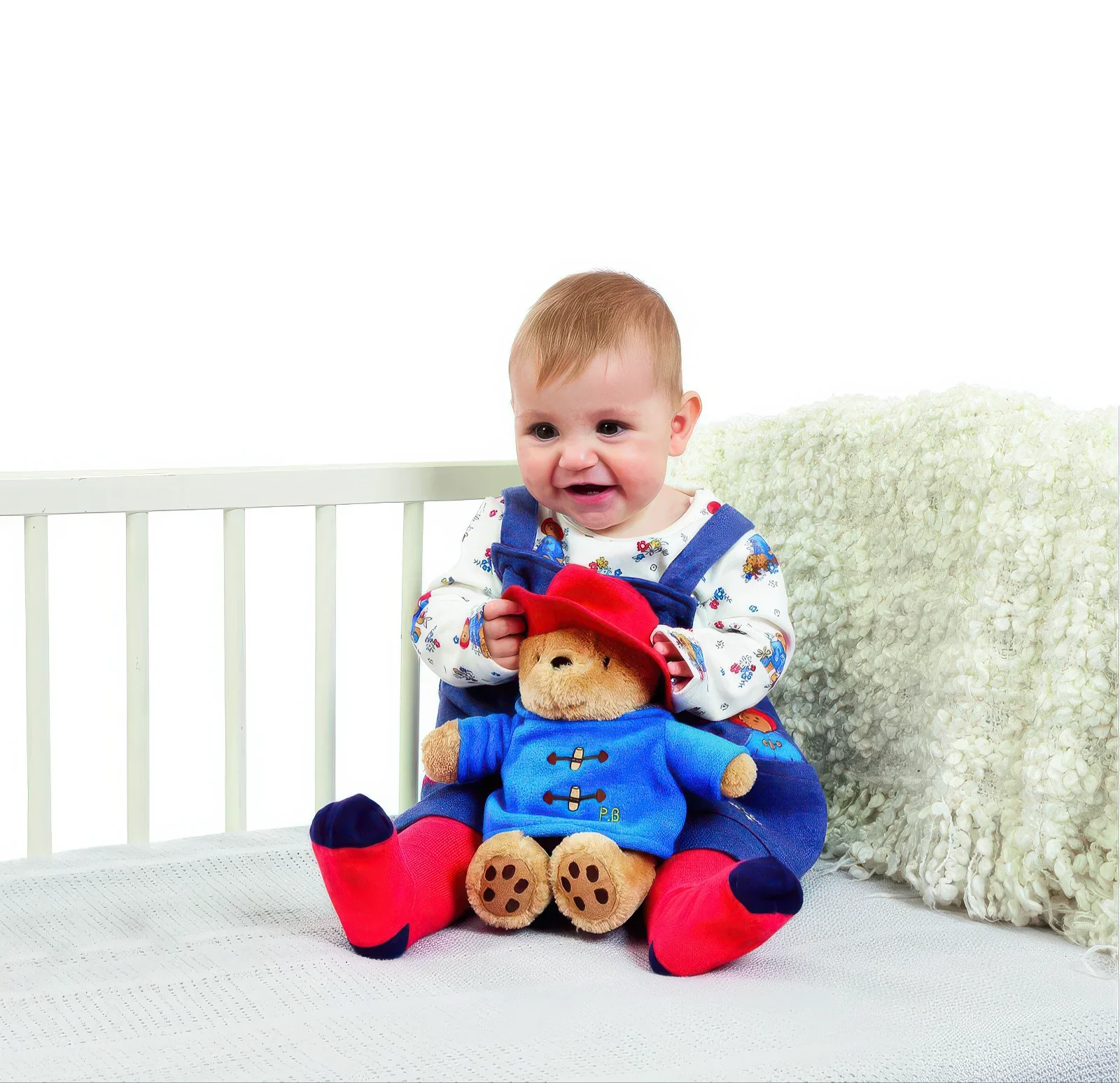 Classic Cuddly Paddington 20cm - Image 5
