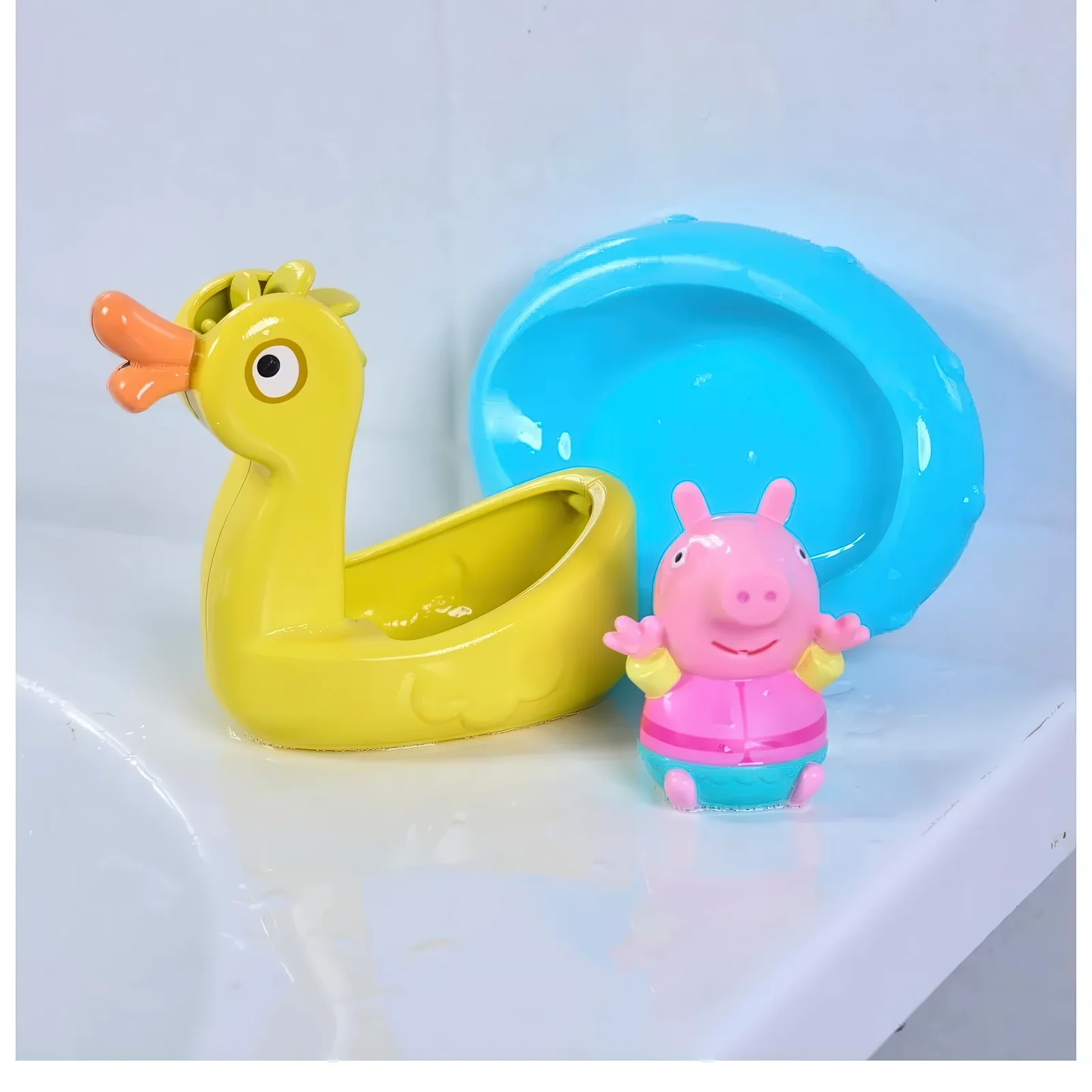 Peppa Pig: Duck & Peppa Bath Float - Image 4