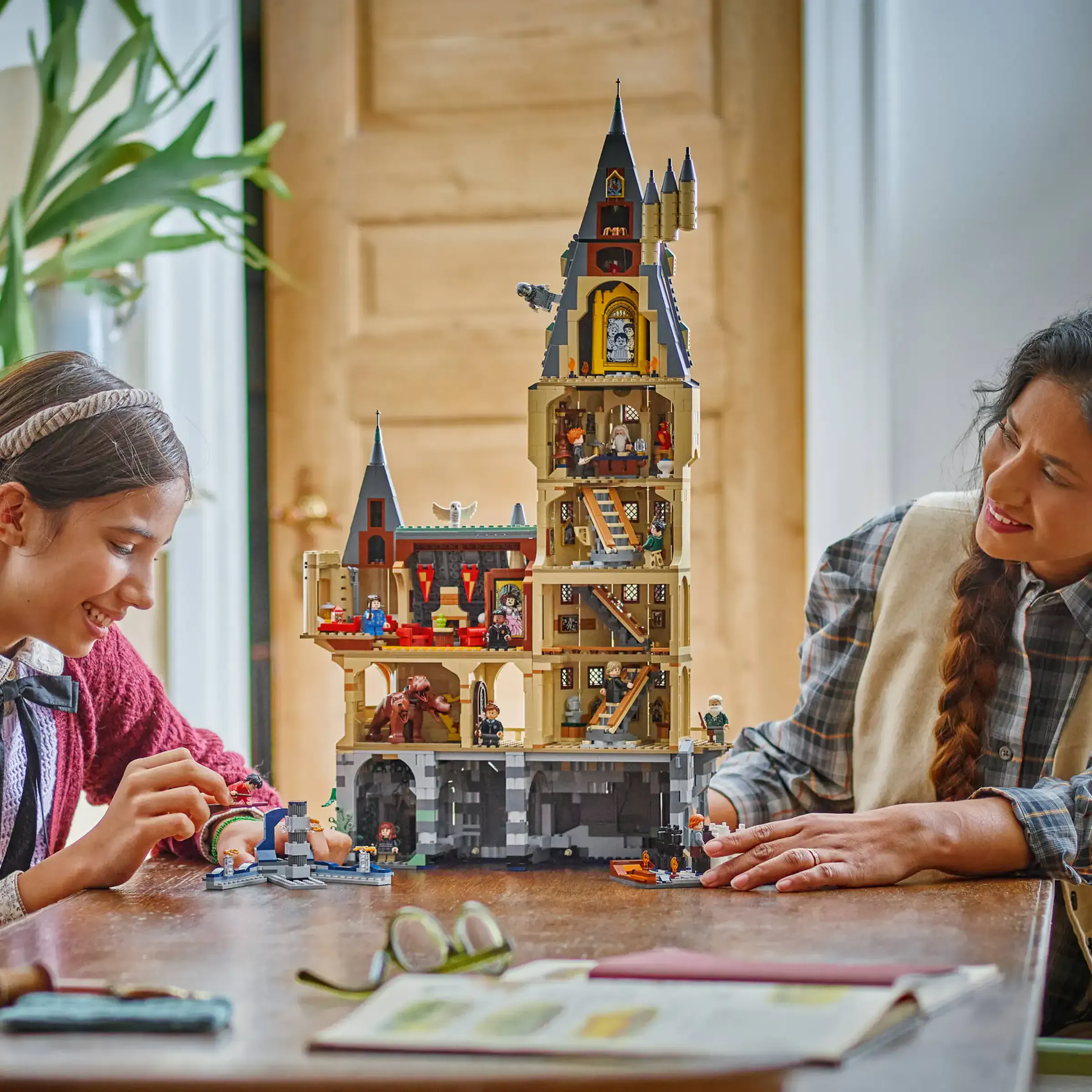 LEGO 76454 Harry Potter HogwartsCastle: The Main Tower - Image 14