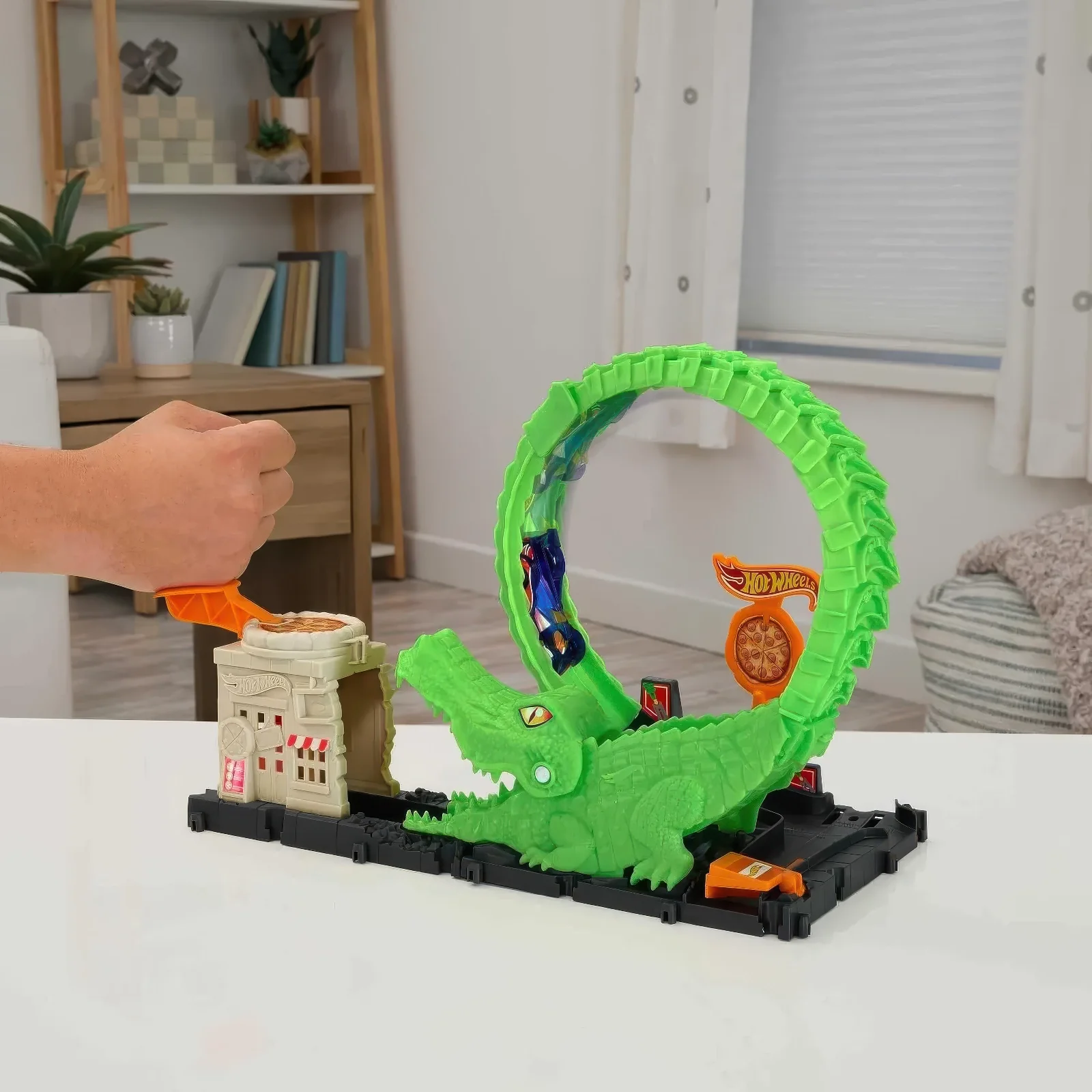 Hot Wheels City Gator Loop Attack Playset - Image 6