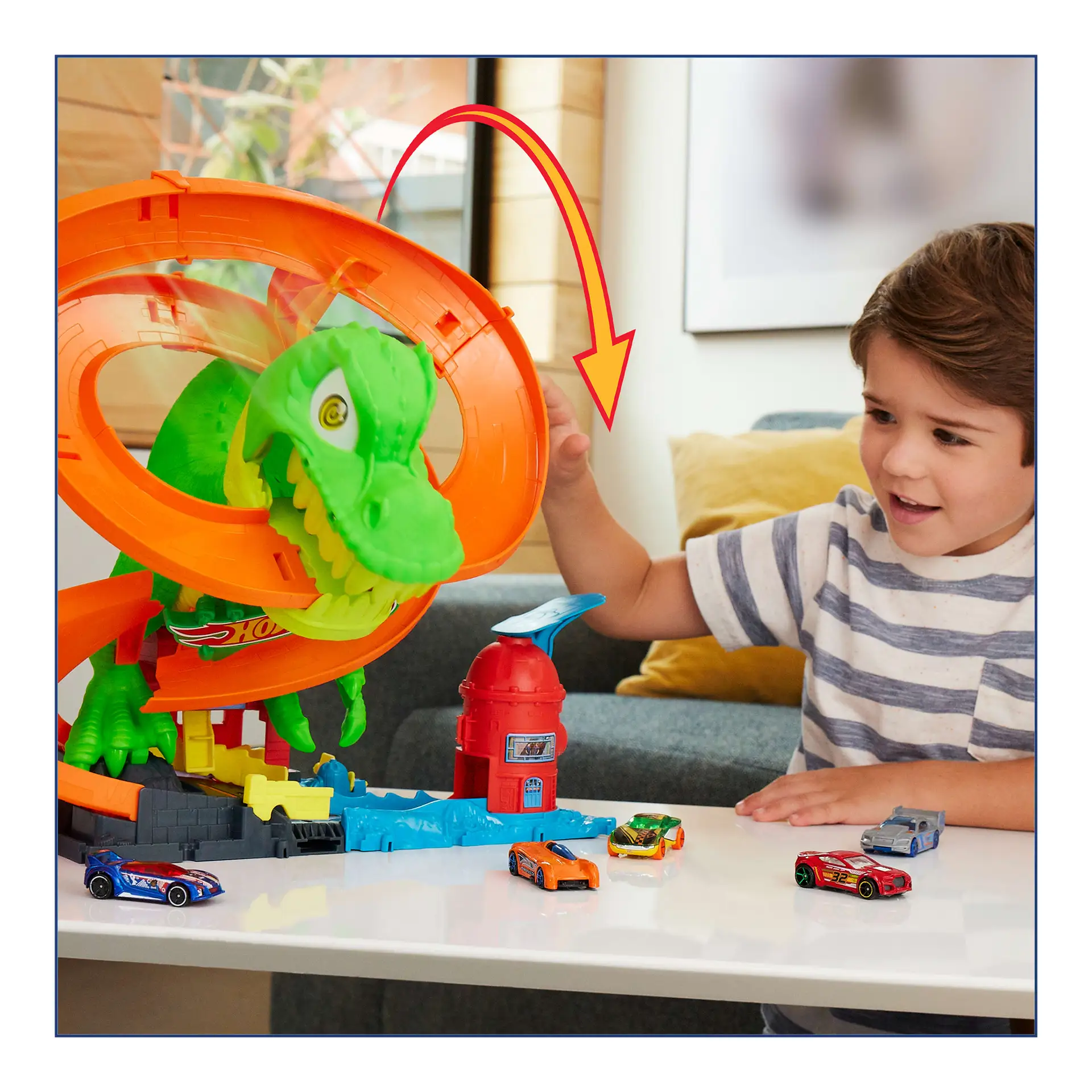 Hot Wheels City T-rex Blaze Battle Playset - Image 11