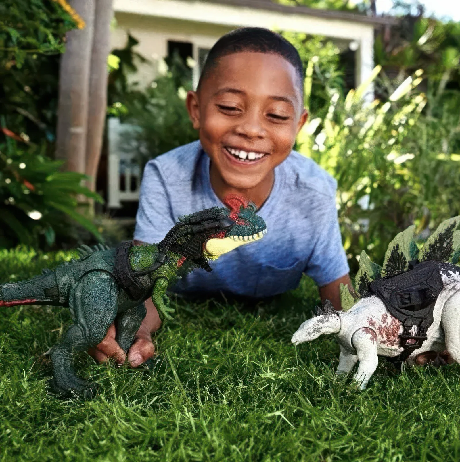 Jurassic World Dino Trackers Attack Sinotyrannus - Image 5