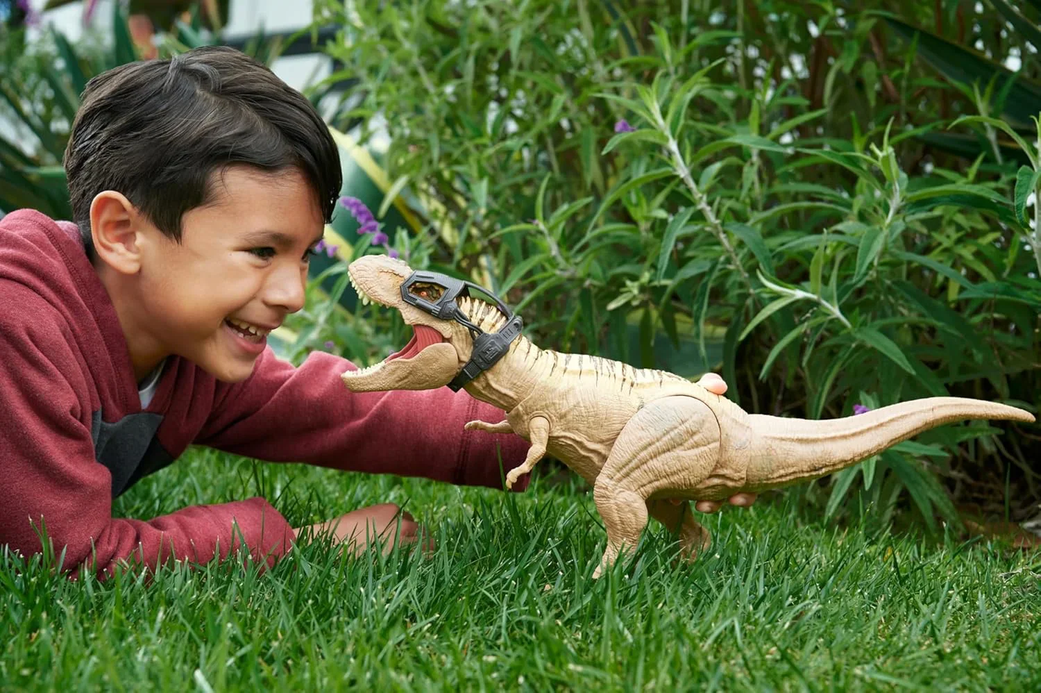 Jurassic World Track 'n Attack Dinosaur Action Figure - Image 5
