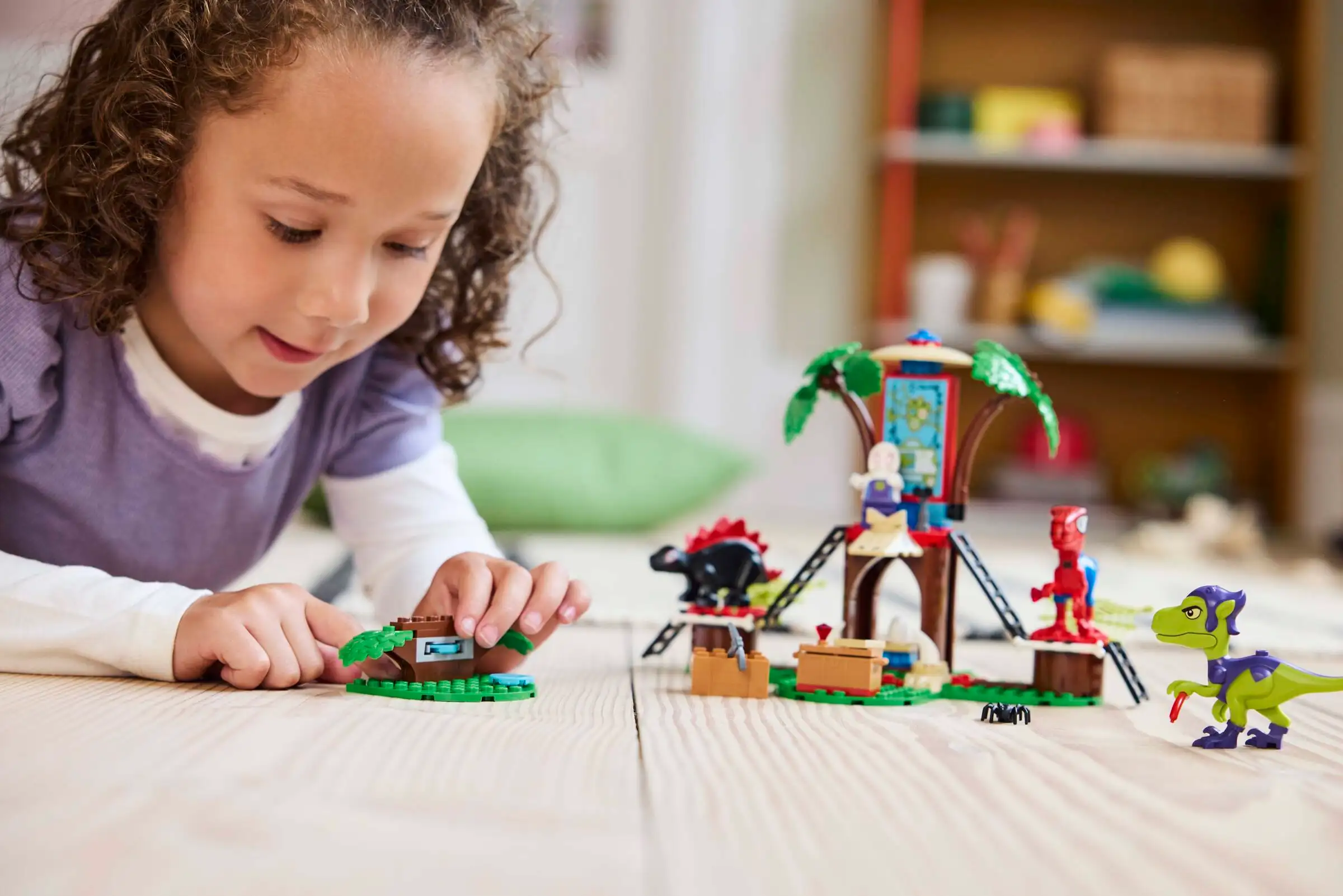 LEGO 11200 Spidey and Gobby's Raptor Battle At Tree House Hq - Image 11