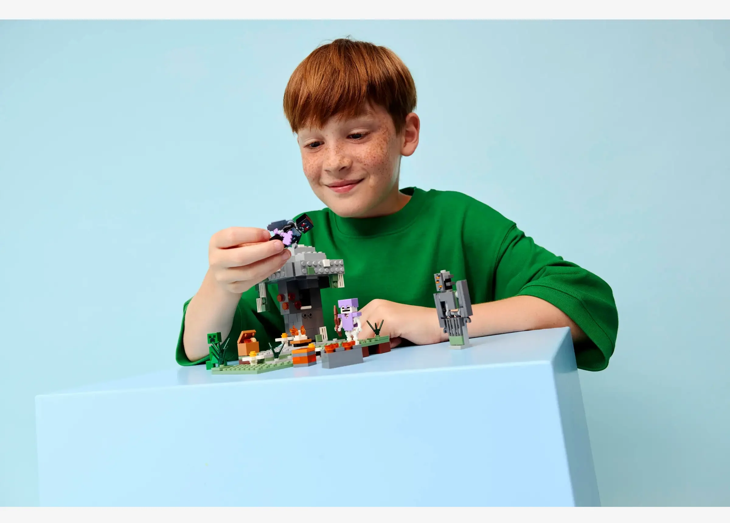 LEGO 21586 Minecraft The Pale Garden - Image 10