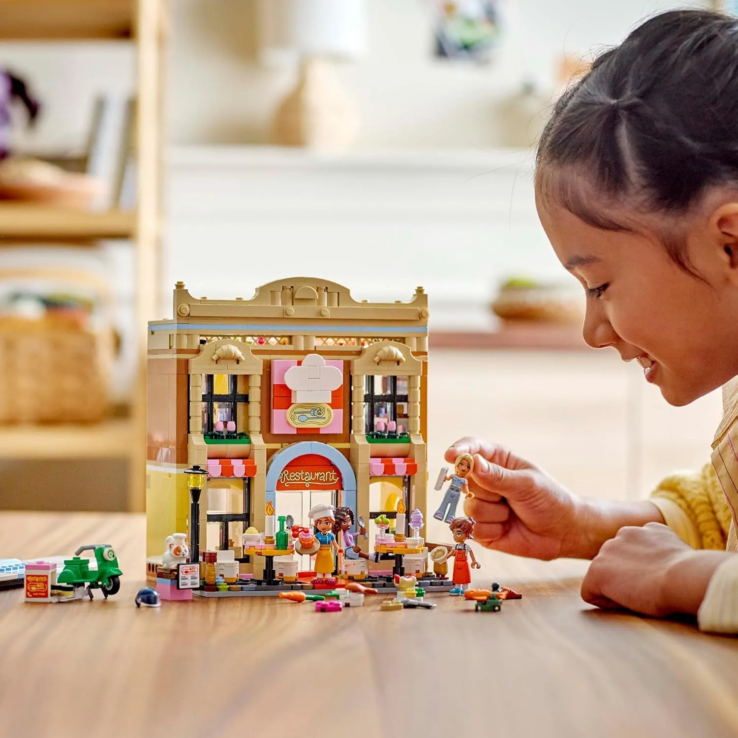 LEGO 42655 Restaurant and Cooking School - Image 8