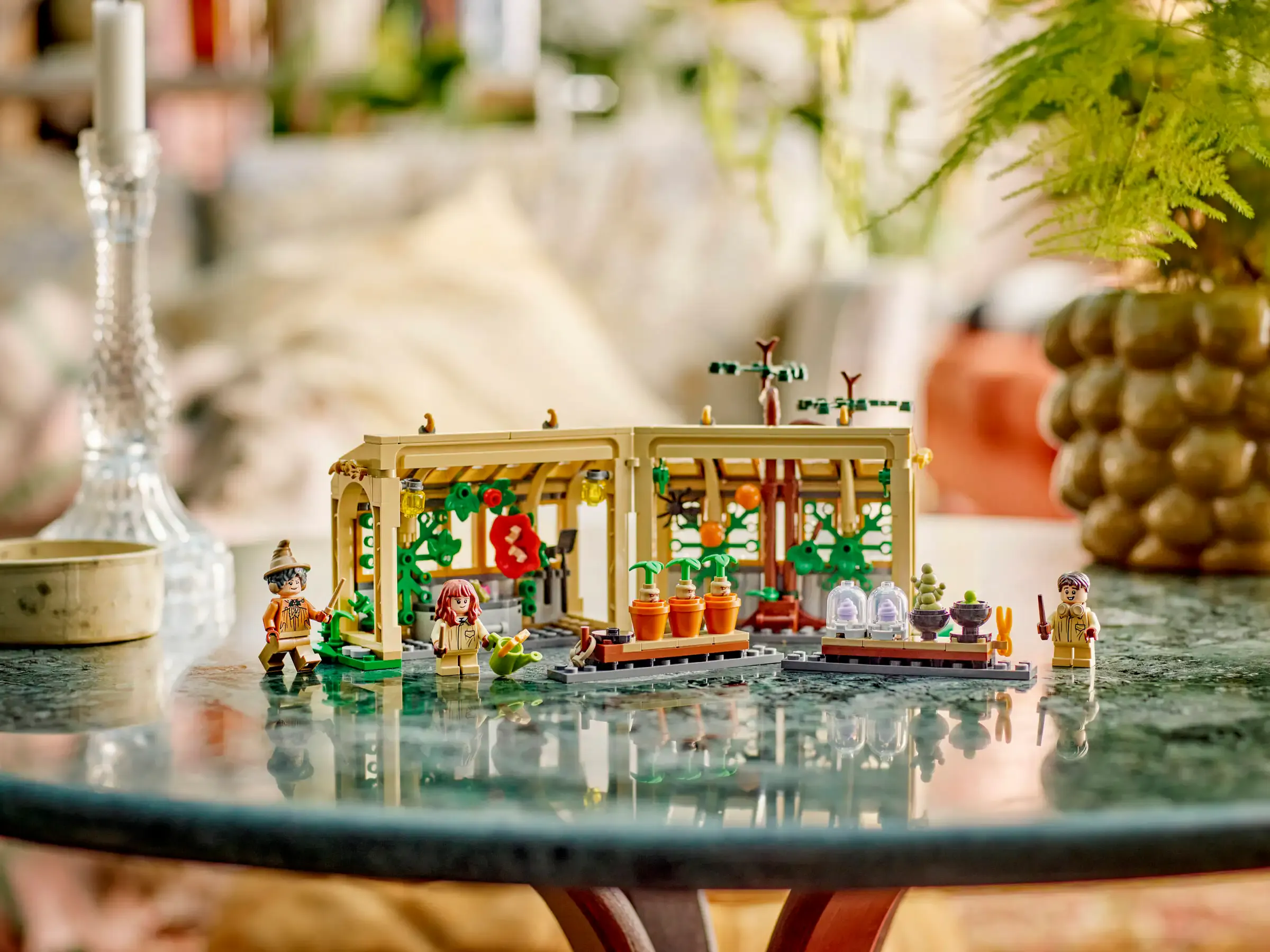 LEGO 76445 HARRY POTTER HogwartsCastle: Herbology Class - Image 8