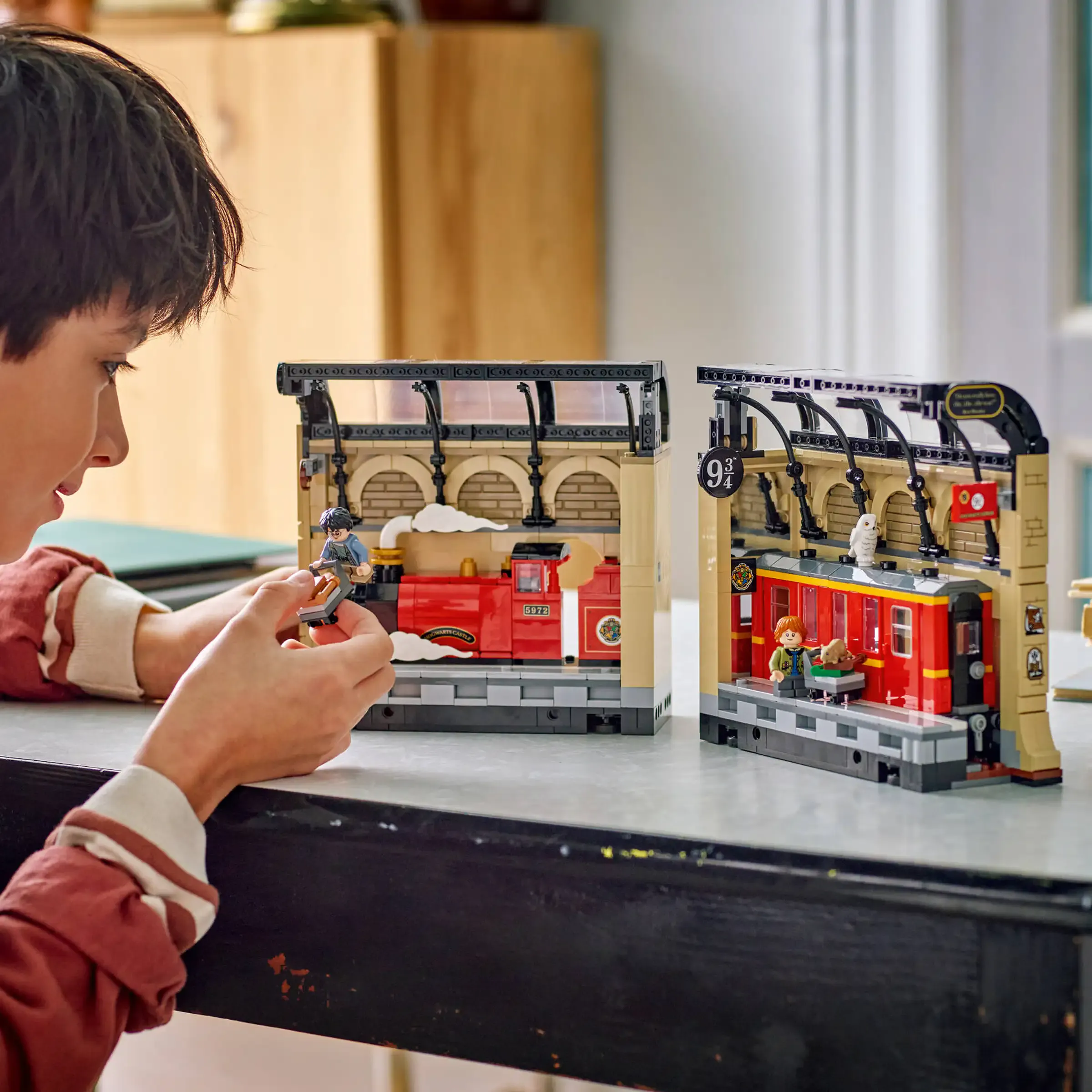 LEGO 76450 Harry Potter Book Nook: HogwartsExpress - Image 11