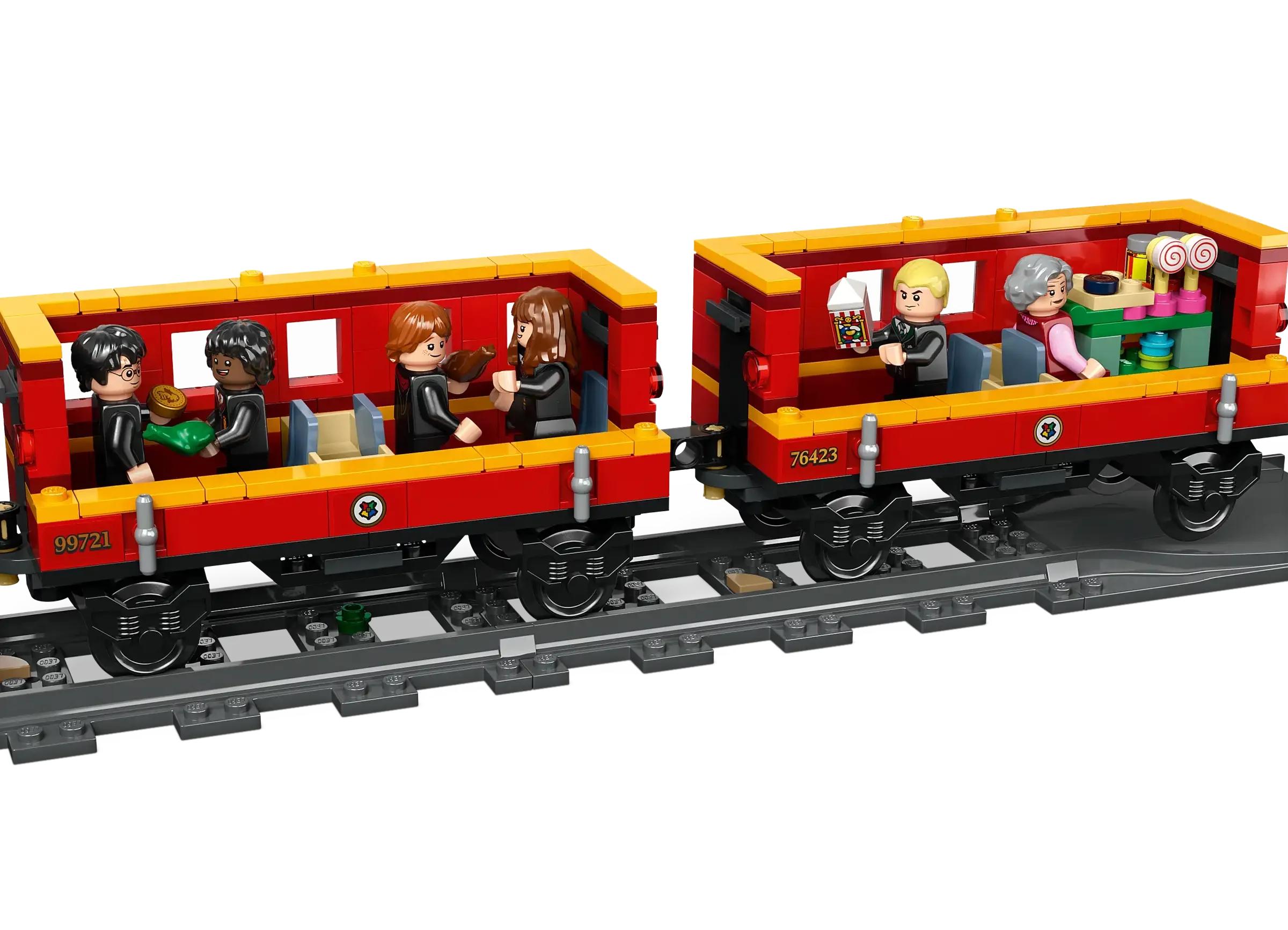 LEGO HARRY POTTER 76423 Hogwarts Express Train Set with Hogsmeade Station - Image 3