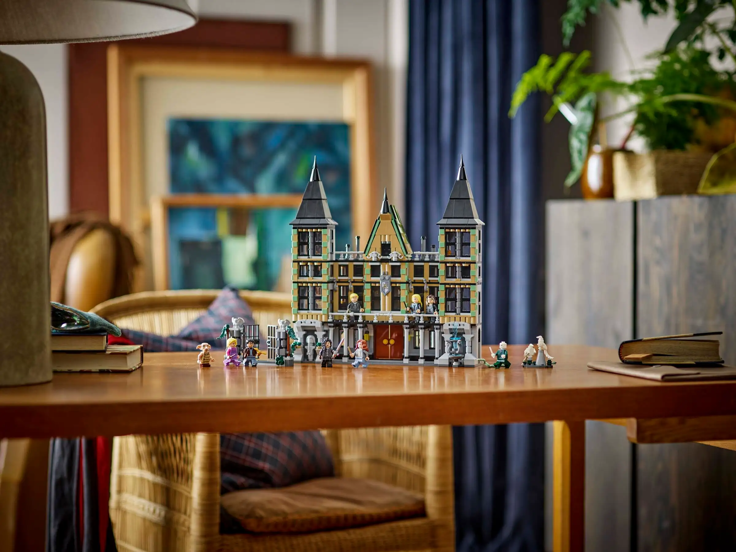 LEGO HARRY POTTER 76453 Malfoy Manor - Image 10