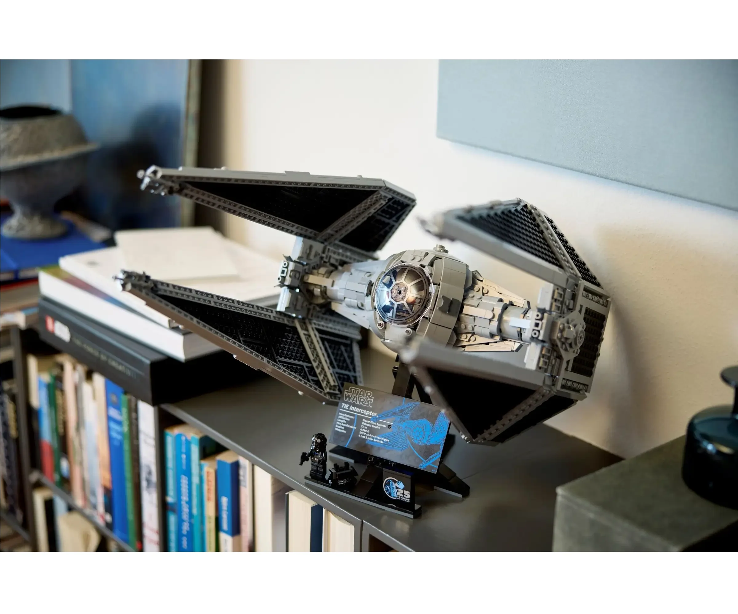 LEGO Star Wars 75382 TIE Interceptor™ - Image 8