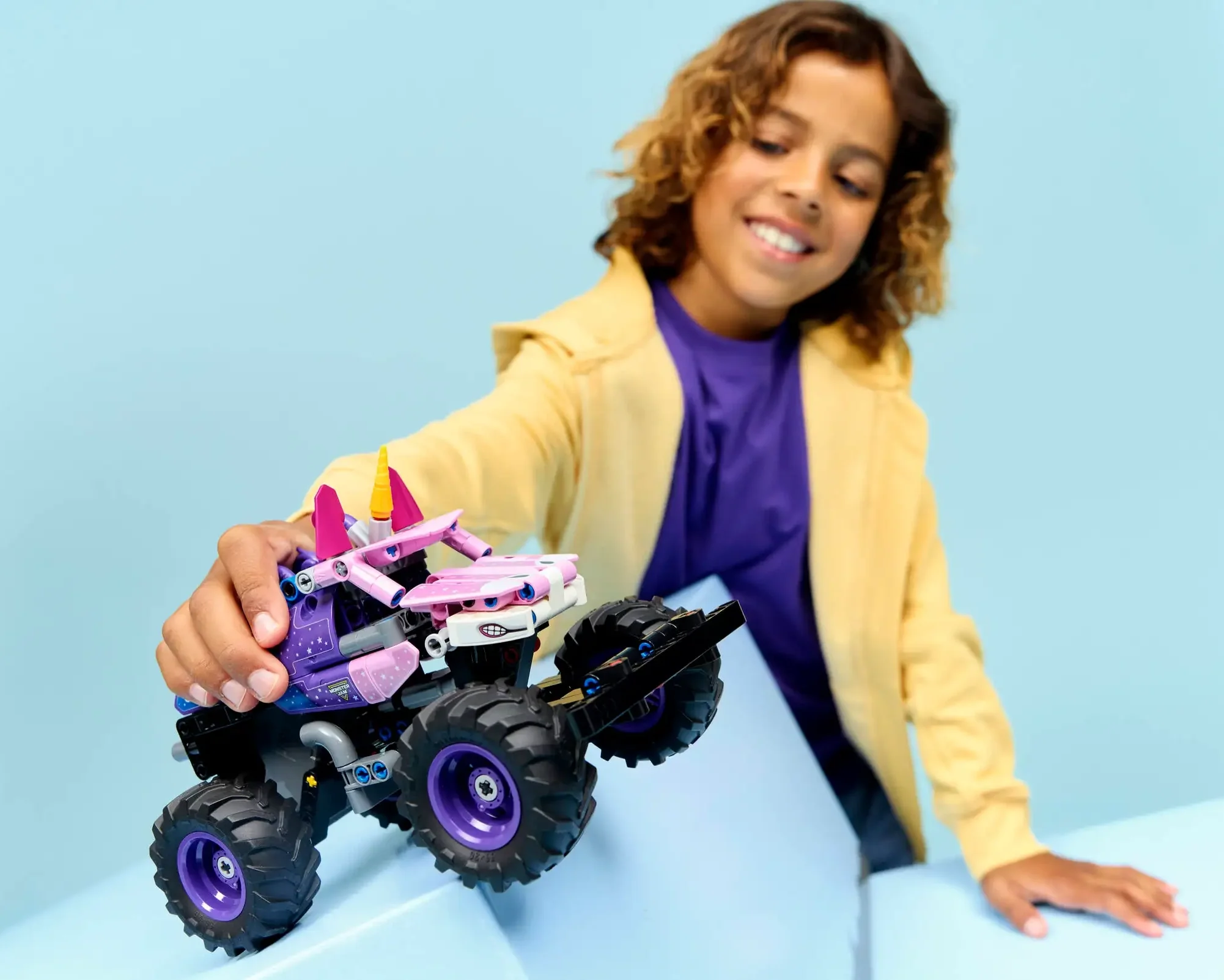 LEGO TECHNIC 42220 Monster Jam Sparkle Smash Pull-Back - Image 10