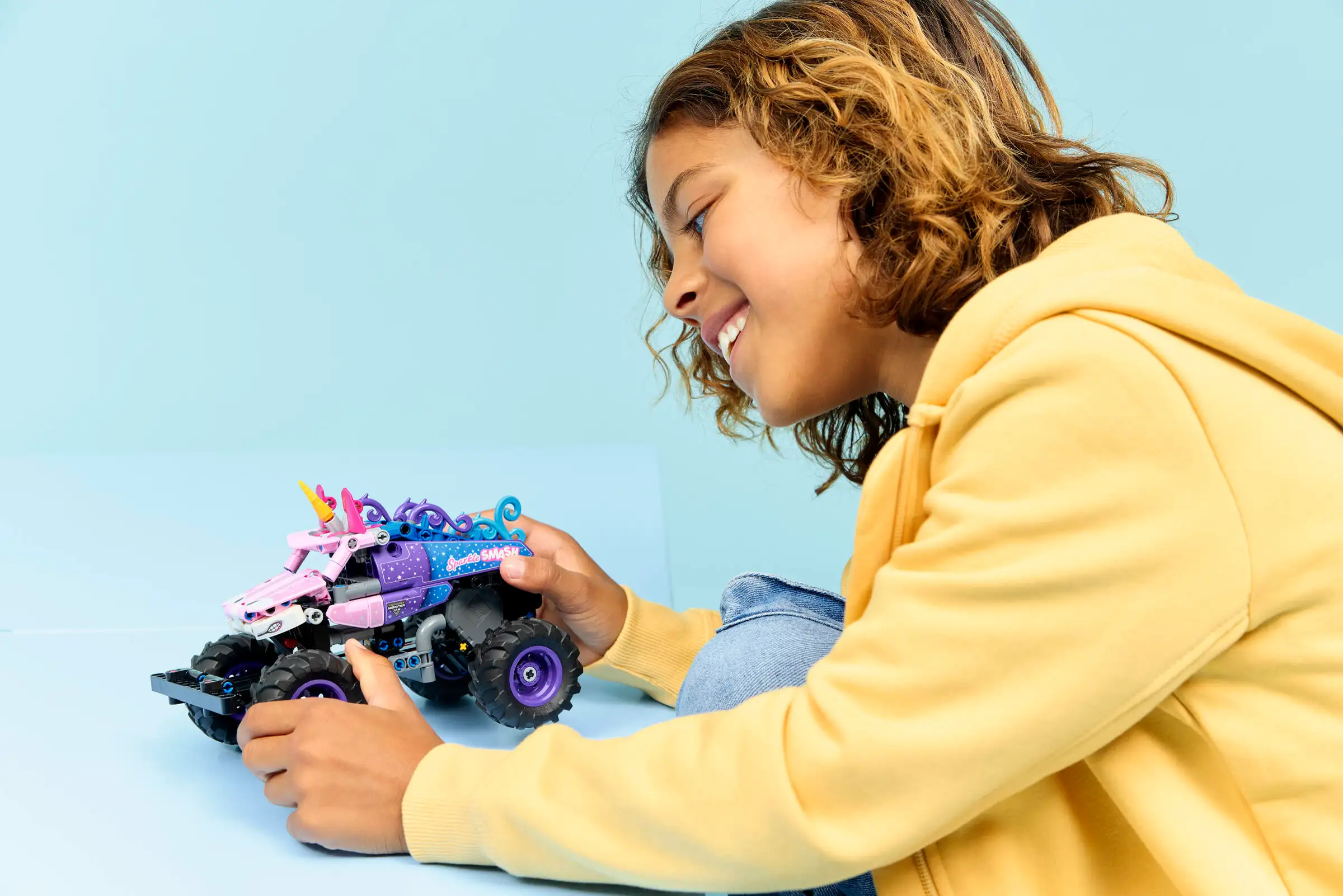 LEGO TECHNIC 42220 Monster Jam Sparkle Smash Pull-Back - Image 11