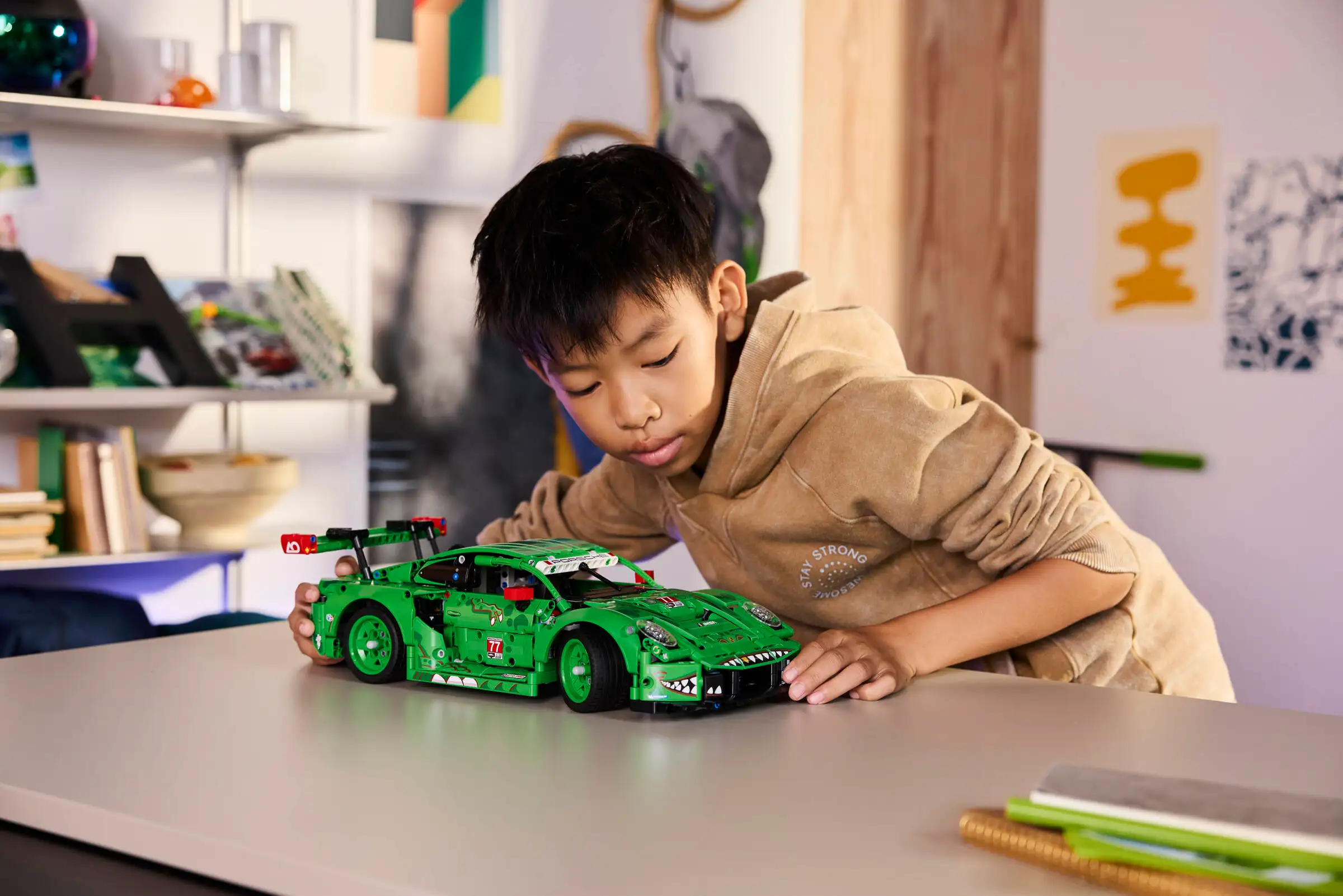 LEGO TECHNIC 42224 Porsche 911 GT3 R REXY AO Racing Car - Image 9