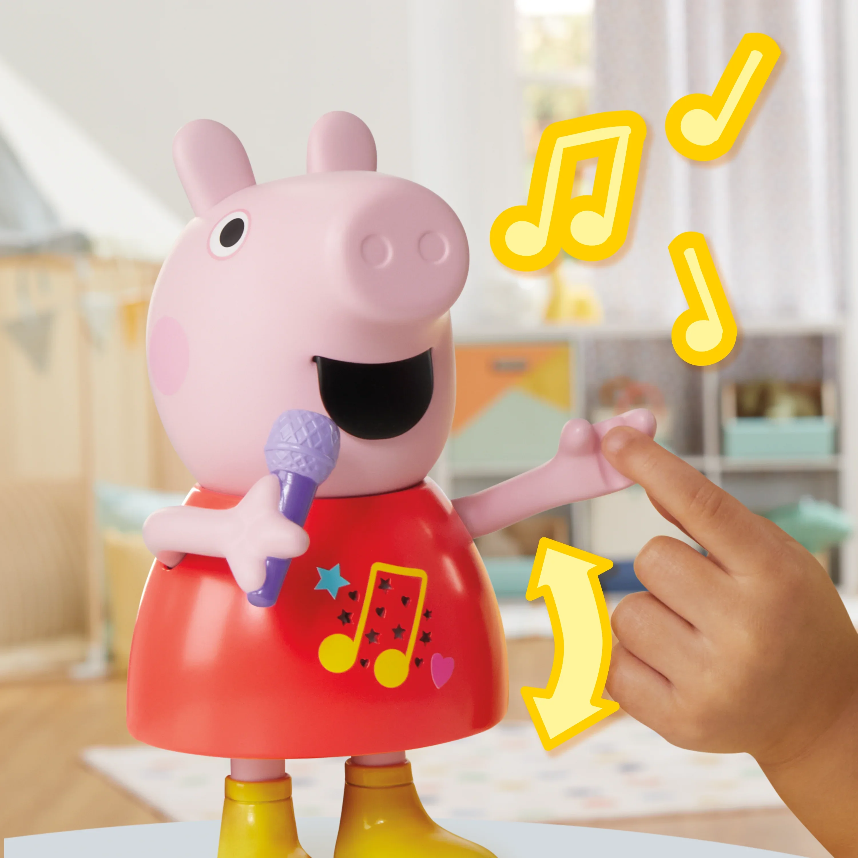 Peppa Pig Talk & Sing Peppa Doll - Image 3