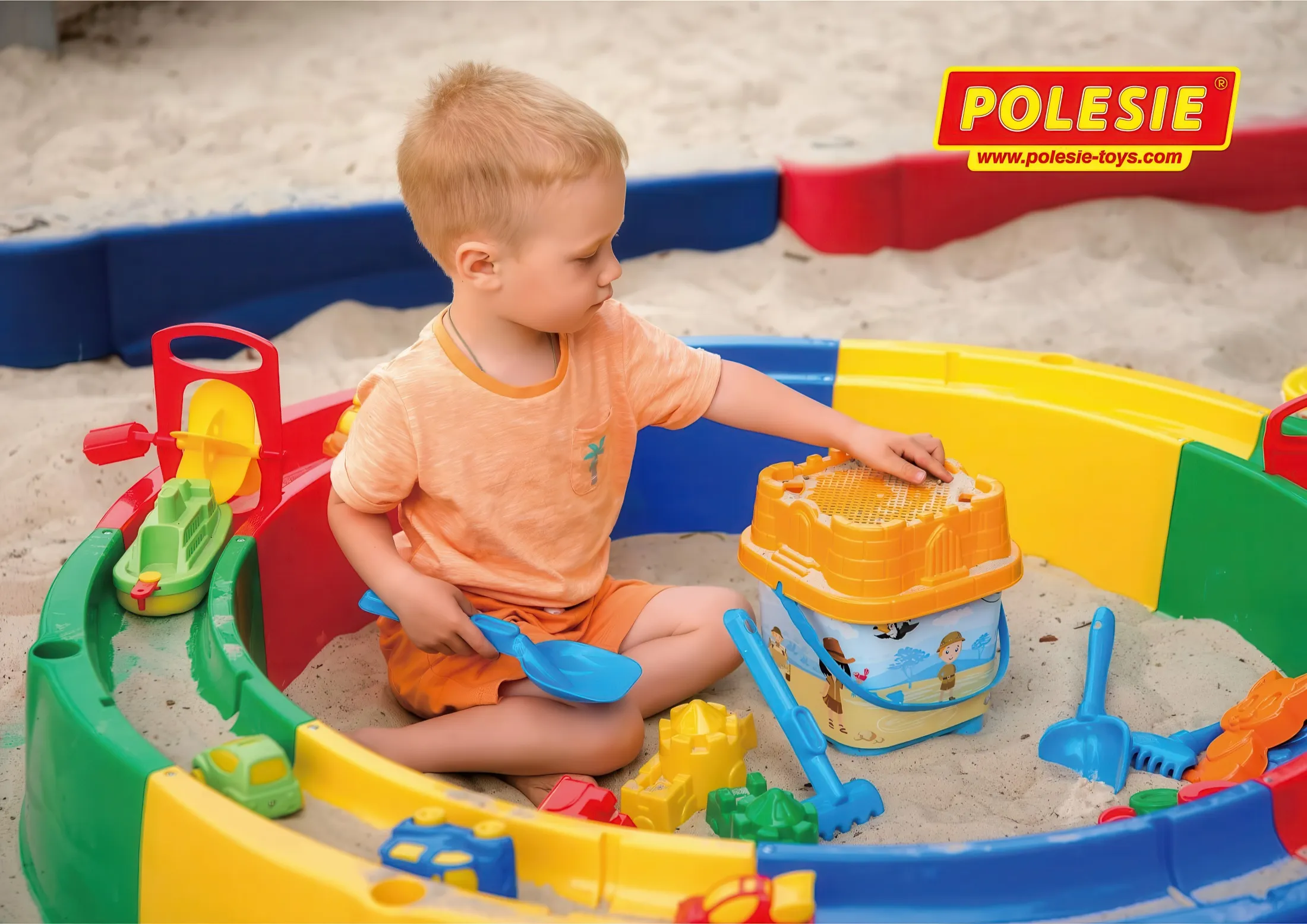 Sandpit with Accessories - Image 5