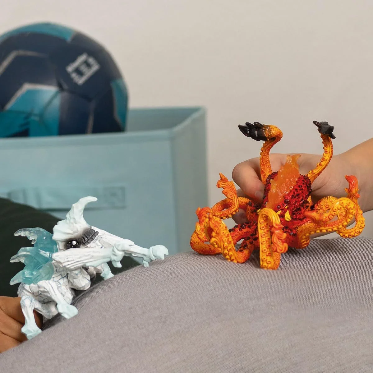 Schleich 70826 Fire Octopus Vs Ice Insect - Image 6