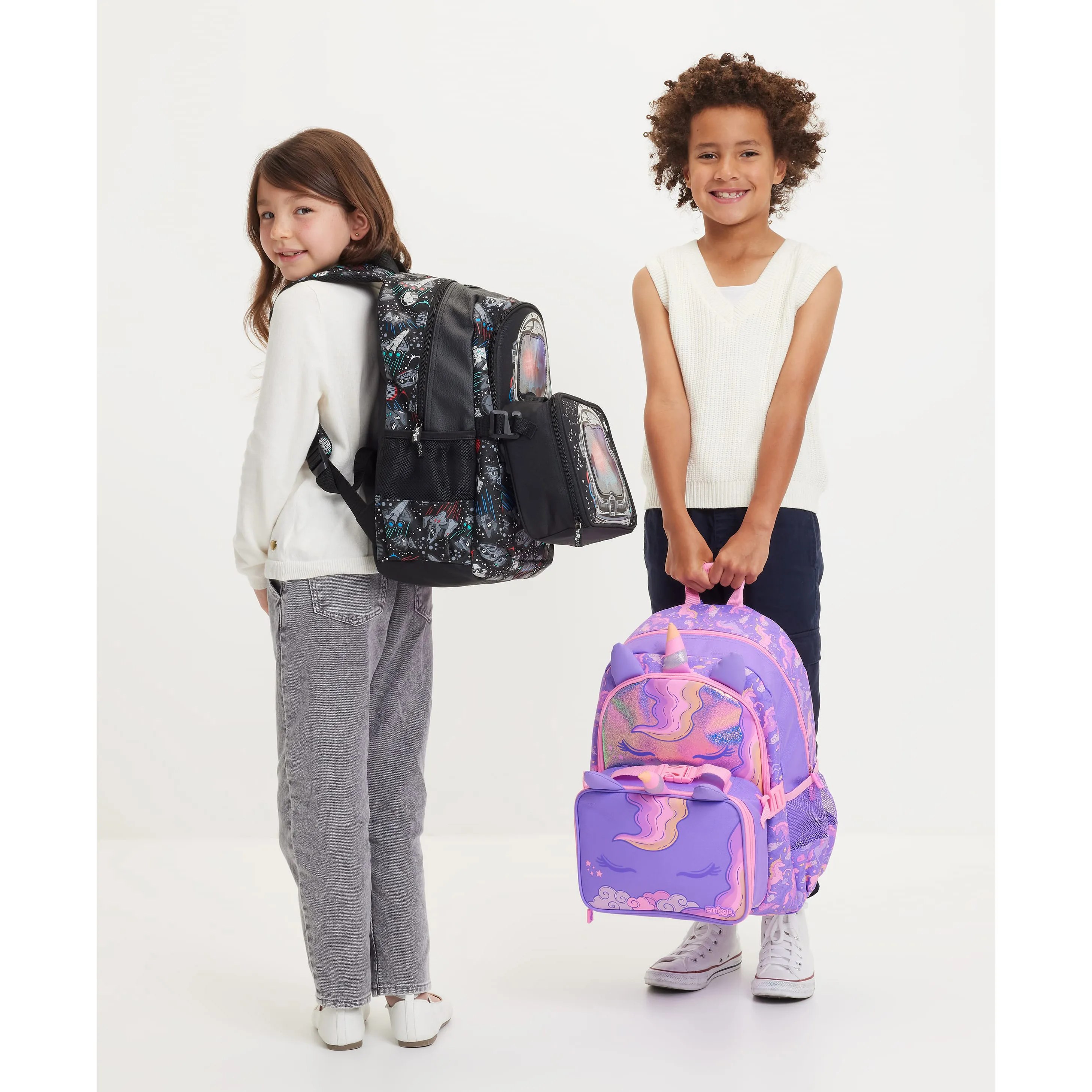 Smiggle Eclipse Oblong Attach Lunchbox - Black - Image 5